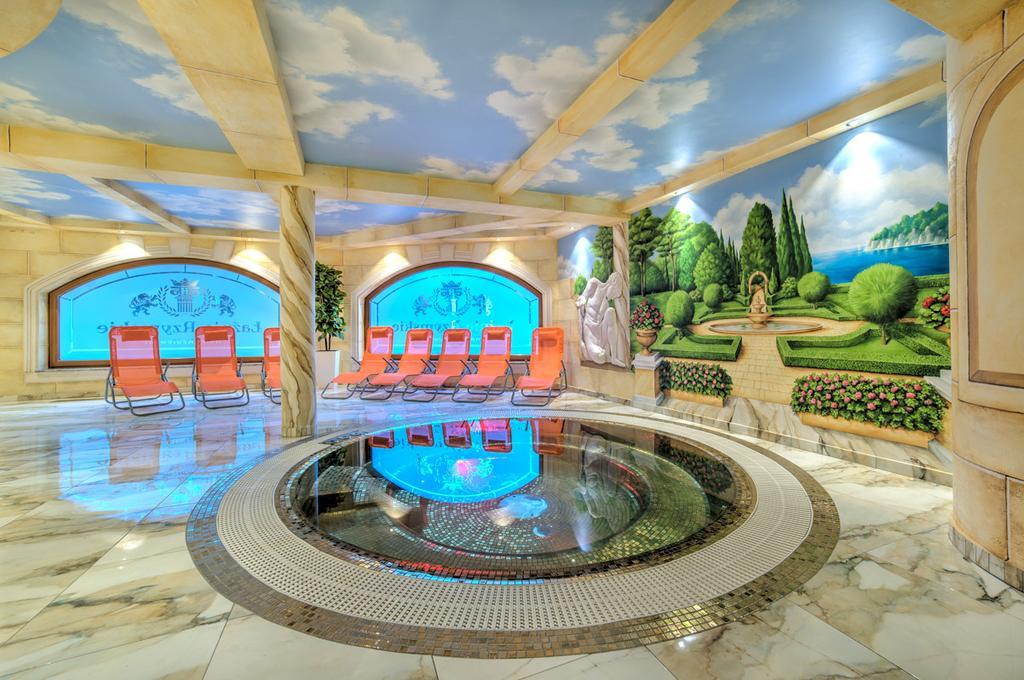 Hotel Krolewski 야노프 루벨스키 외부 사진