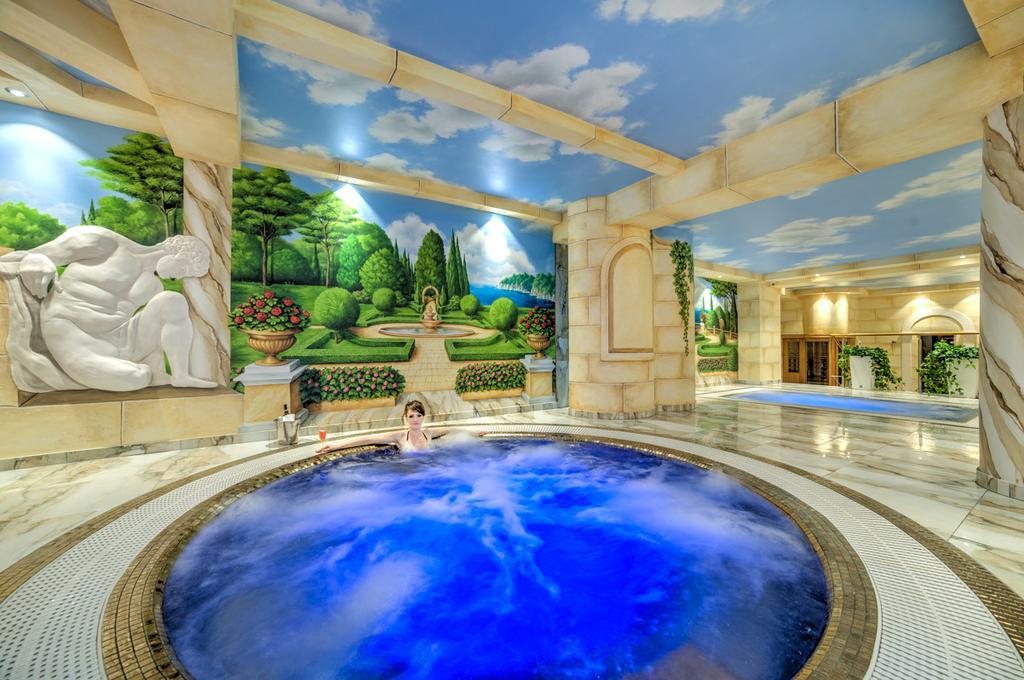 Hotel Krolewski 야노프 루벨스키 외부 사진