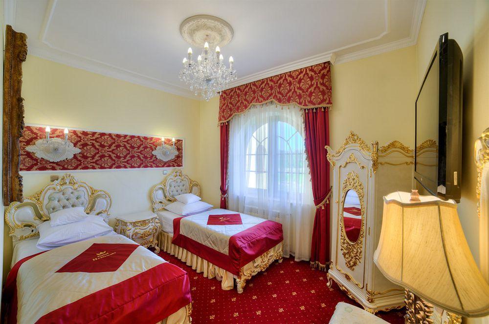 Hotel Krolewski 야노프 루벨스키 외부 사진