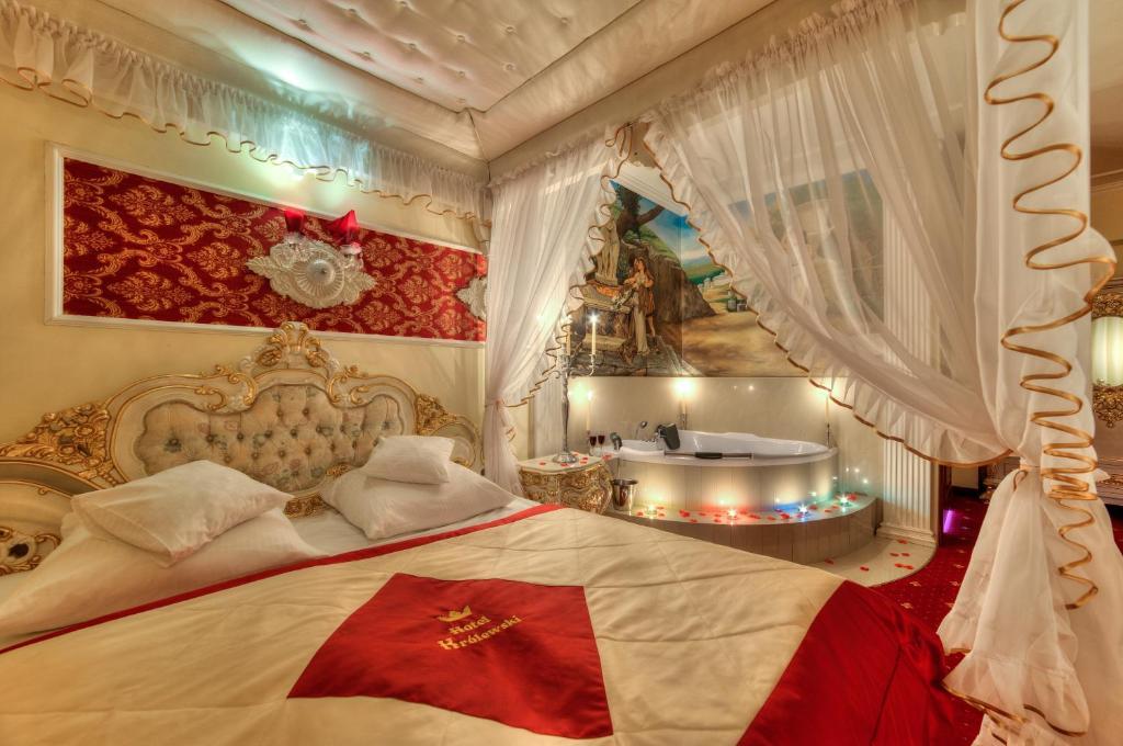 Hotel Krolewski 야노프 루벨스키 객실 사진
