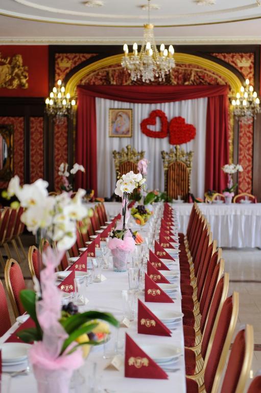 Hotel Krolewski 야노프 루벨스키 외부 사진