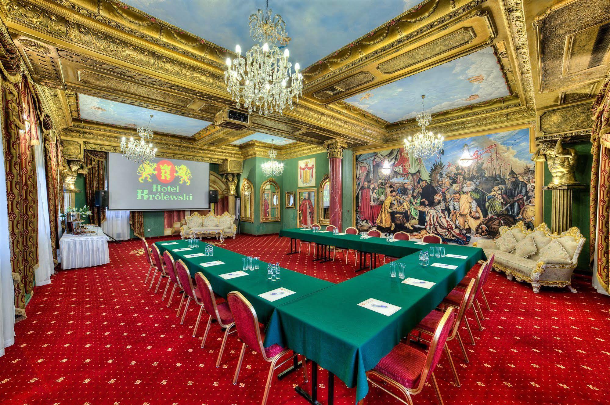 Hotel Krolewski 야노프 루벨스키 외부 사진
