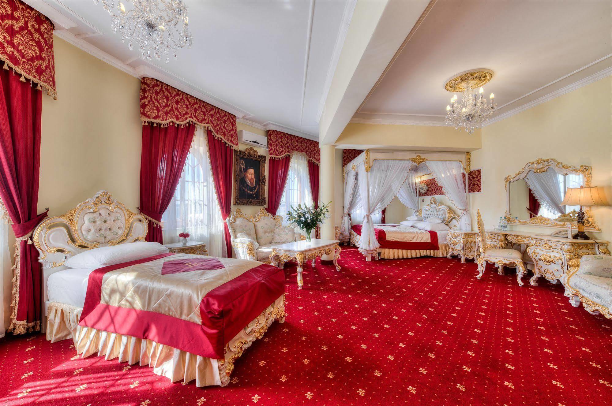 Hotel Krolewski 야노프 루벨스키 외부 사진